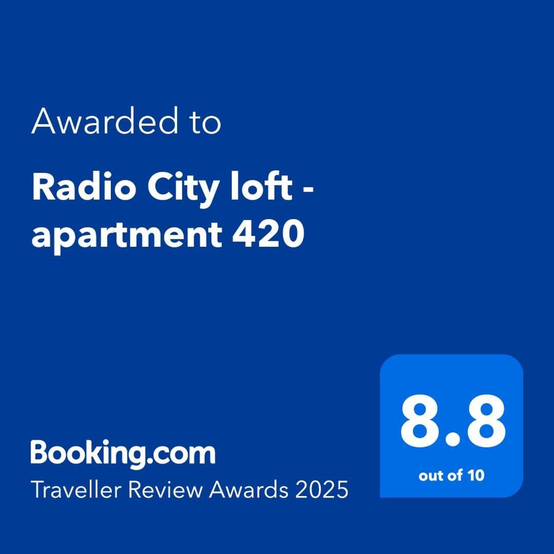 Radio Loft - 420 Huoneisto